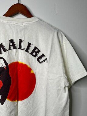 90s vintage Malibu T-Shirt Size: L 100% cotton